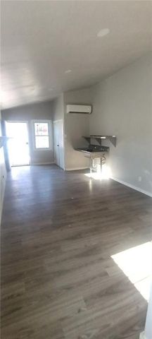 3235 College Avenue, Kansas City, MO 64128