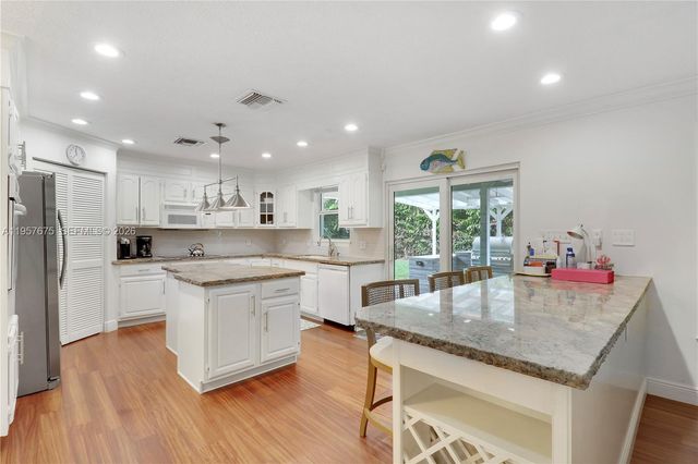 8445 SE Bayberry Terrace, Hobe Sound, FL 33455