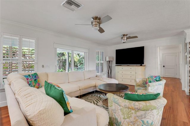 8445 SE Bayberry Terrace, Hobe Sound, FL 33455