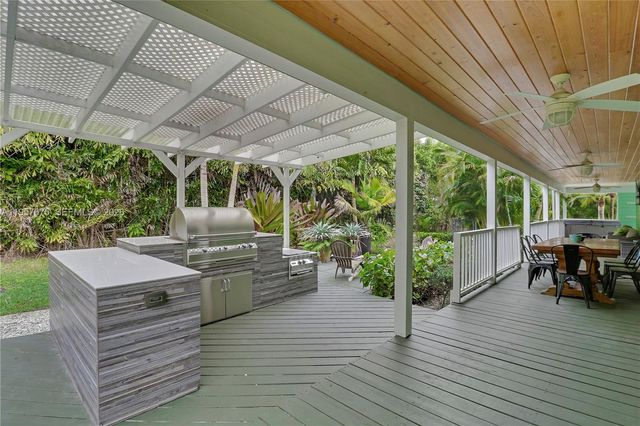 8445 SE Bayberry Terrace, Hobe Sound, FL 33455