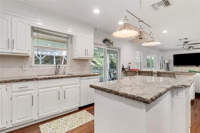 8445 SE Bayberry Terrace, Hobe Sound, FL 33455