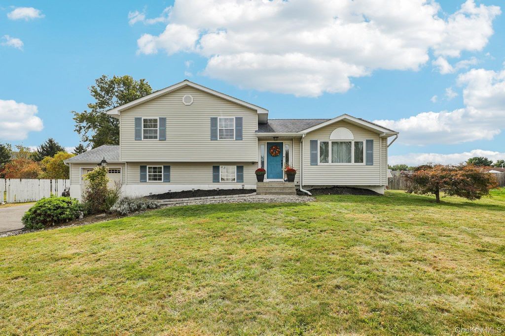 32 Carlisle Way, Washingtonville, NY 10992