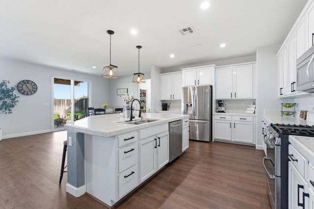 600 Blue Ash Ct, Lincoln, CA 95648