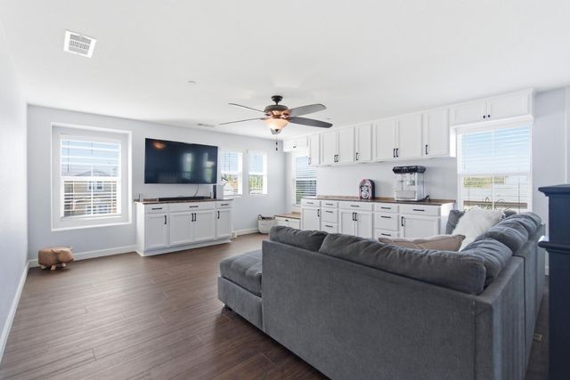 600 Blue Ash Ct, Lincoln, CA 95648