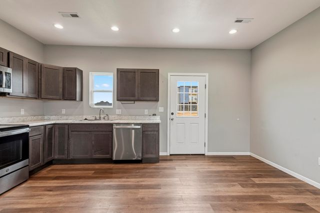 155 W Bluegrass Street, Rogersville, MO 65742