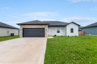 155 W Bluegrass Street, Rogersville, MO 65742