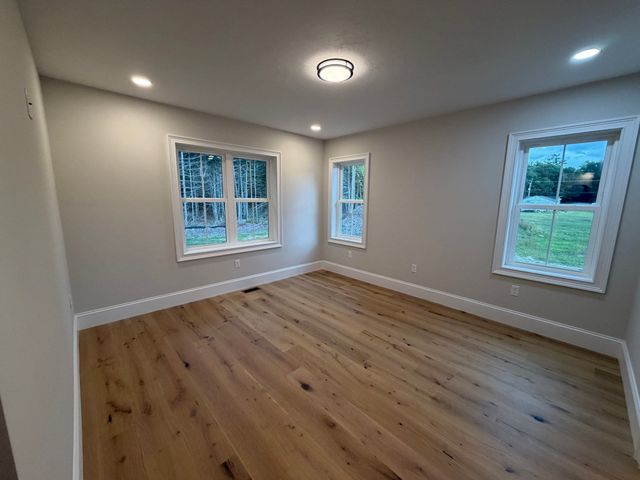 10 Maple Hill Rd, Lakeville, MA 02347