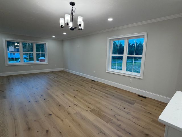 10 Maple Hill Rd, Lakeville, MA 02347