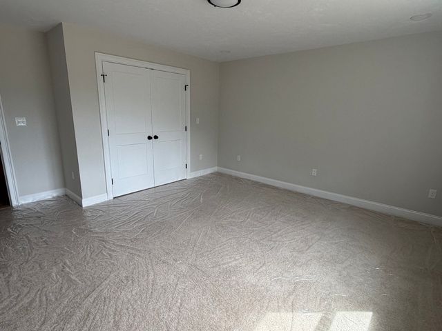 10 Maple Hill Rd, Lakeville, MA 02347