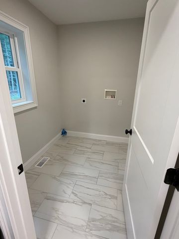 10 Maple Hill Rd, Lakeville, MA 02347