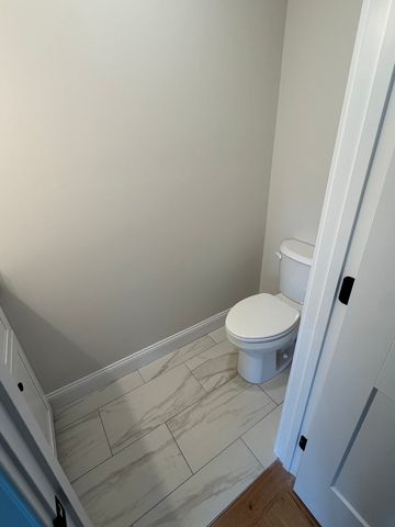 10 Maple Hill Rd, Lakeville, MA 02347