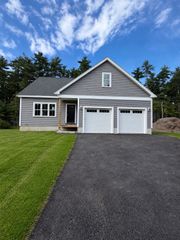 10 Maple Hill Rd, Lakeville, MA 02347