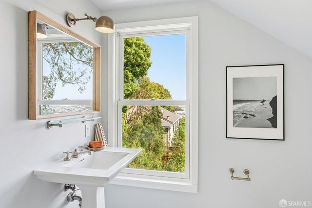 97 Banks Street, San Francisco, CA 94110