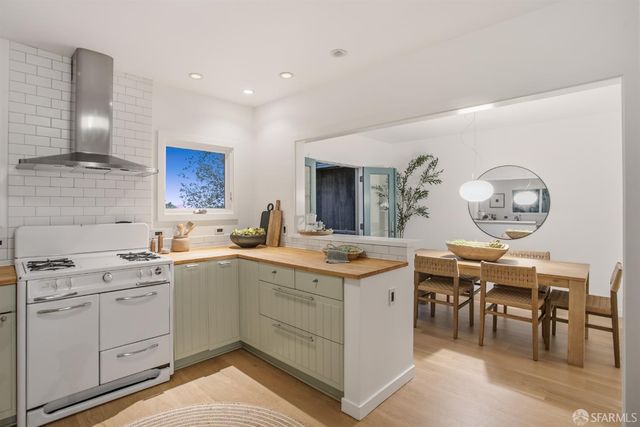 97 Banks Street, San Francisco, CA 94110