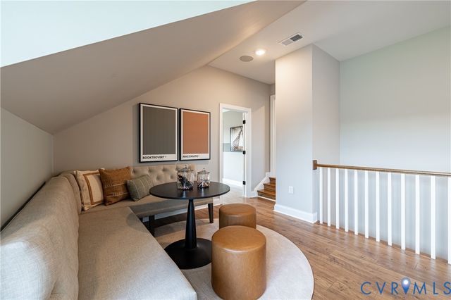 8355 Mount Eagle Rd, Hanover, VA 23005
