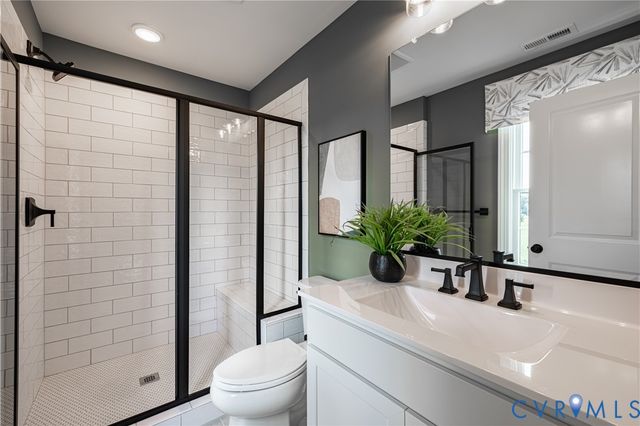 8355 Mount Eagle Rd, Hanover, VA 23005