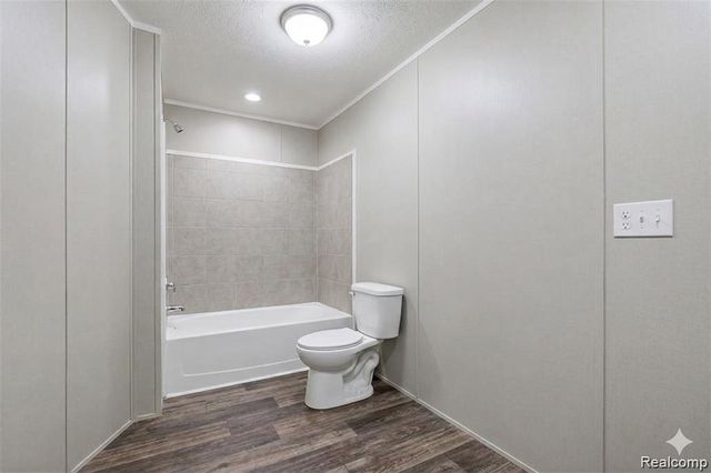 49611 Au Lac Dr E, Chesterfield, MI 48051