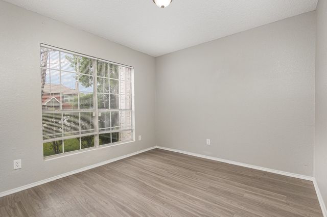 912 Brae Loch Drive, Dallas, TX 75217