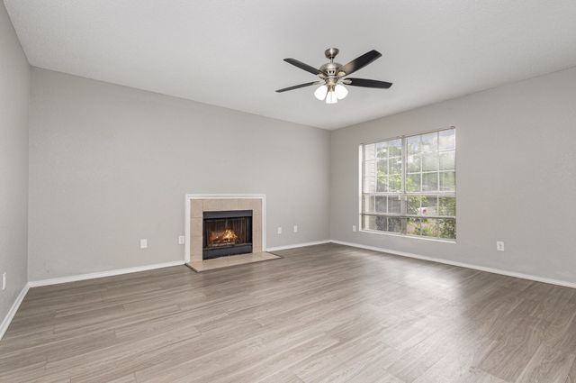 912 Brae Loch Drive, Dallas, TX 75217