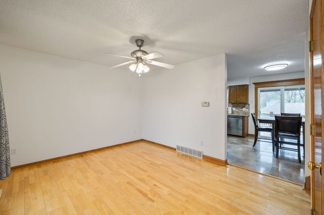 3248 SE 22nd Court, Des Moines, IA 50320