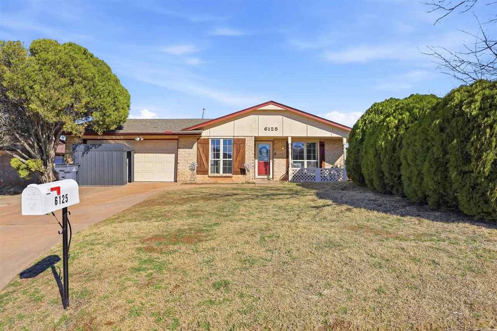 6125 SW Park Pl, Lawton, OK 73505