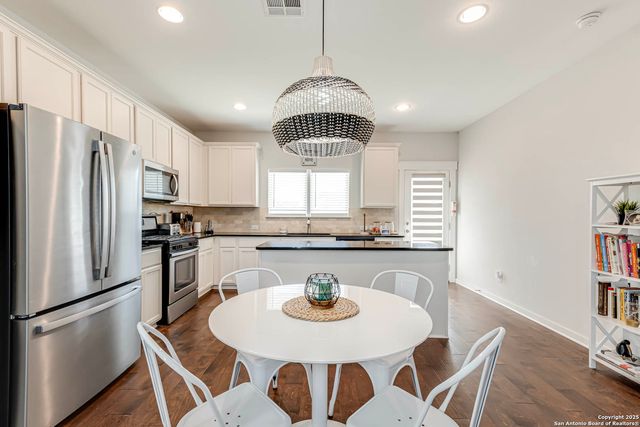 5230 Nature Path, Marion, TX 78124