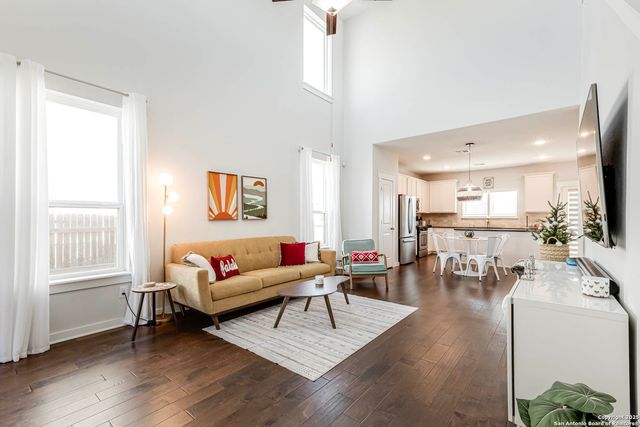 5230 Nature Path, Marion, TX 78124