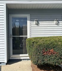 1 Beaver Brook Road 19, Danbury, CT 06810