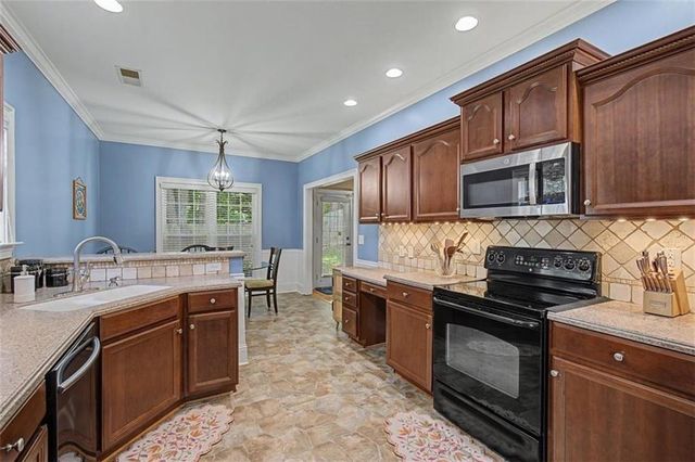 118 Oscar Way, Dallas, GA 30132
