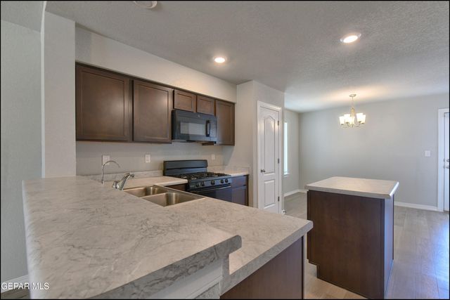 14557 Faxon Yucca, Horizon City, TX 79928