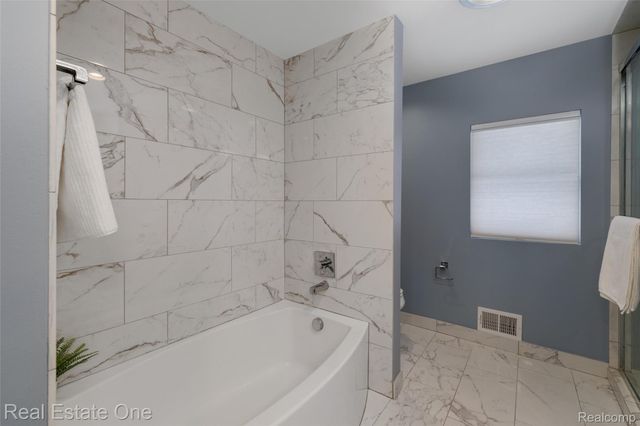 8675 Nadine Avenue, Huntington Woods, MI 48070