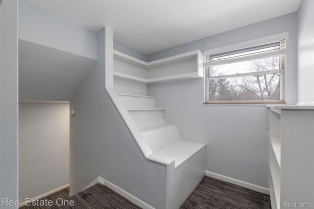 8675 Nadine Avenue, Huntington Woods, MI 48070