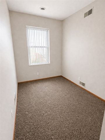 233 Ridgeview Avenue 16, West View, PA 15229