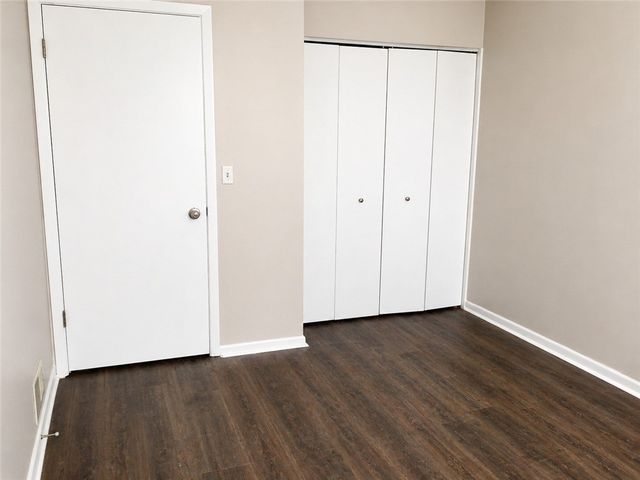 233 Ridgeview Avenue 16, West View, PA 15229
