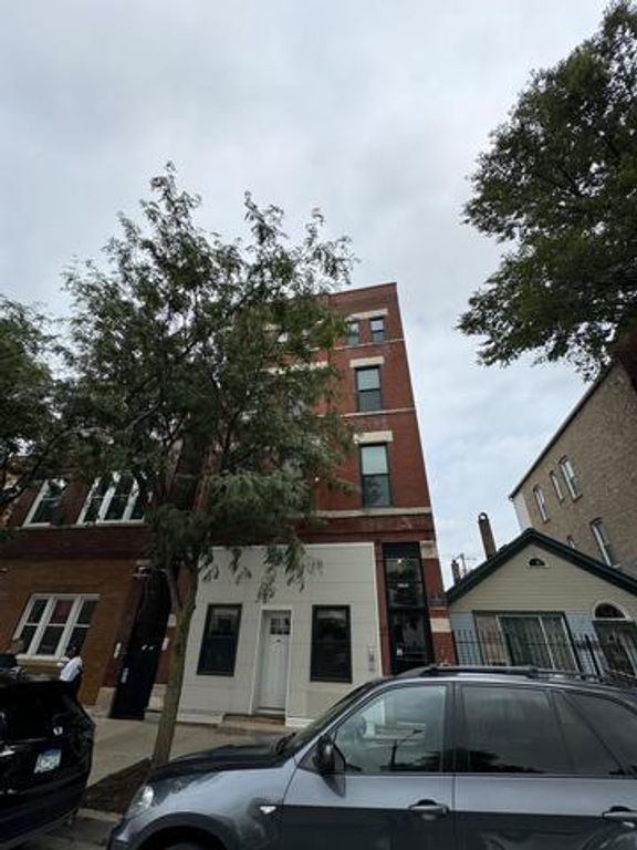 1722 W 21st Street 2F, Chicago, IL 60608