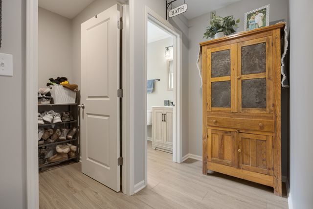 1595 Bayberry Lane, Pingree Grove, IL 60140