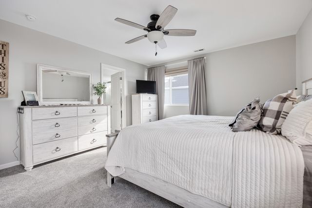 1595 Bayberry Lane, Pingree Grove, IL 60140