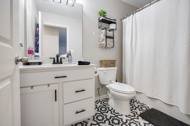 1595 Bayberry Lane, Pingree Grove, IL 60140