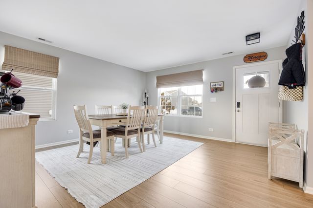 1595 Bayberry Lane, Pingree Grove, IL 60140