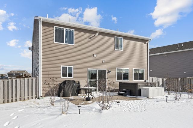 1595 Bayberry Lane, Pingree Grove, IL 60140