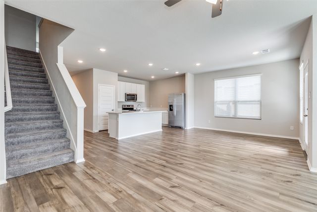 7916 Gangway Drive, Fort Worth, TX 76179