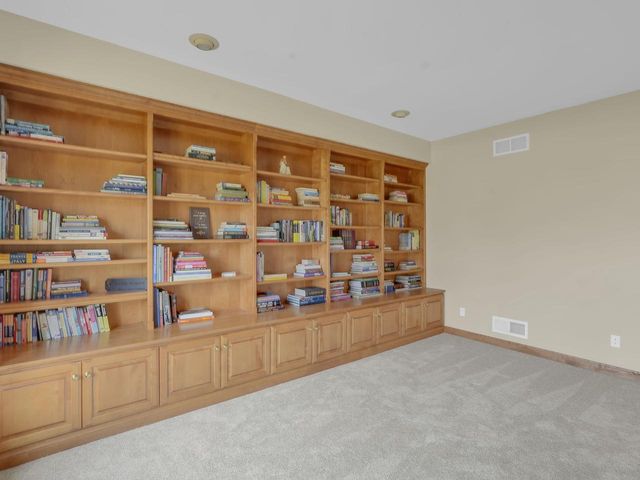 9223 W Wyndham Hills COURT, Franklin, WI 53132