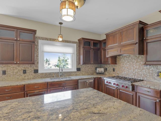 9223 W Wyndham Hills COURT, Franklin, WI 53132