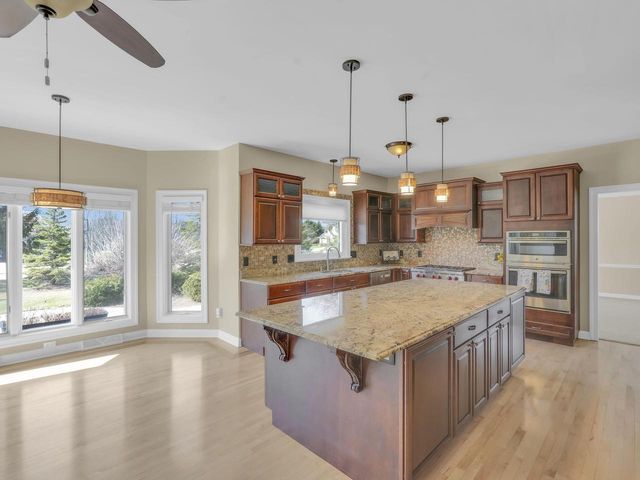 9223 W Wyndham Hills COURT, Franklin, WI 53132