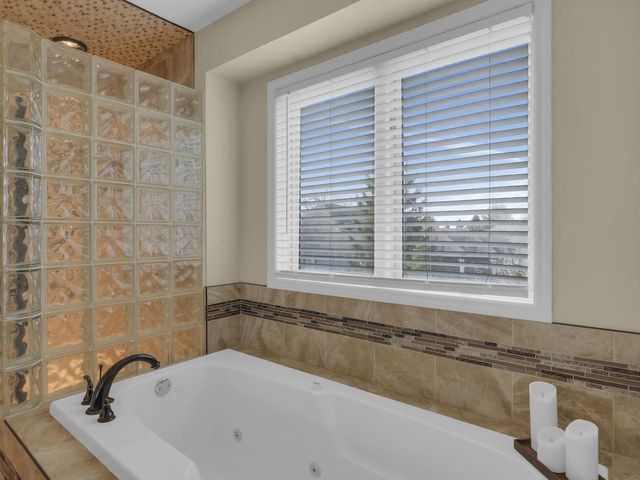 9223 W Wyndham Hills COURT, Franklin, WI 53132