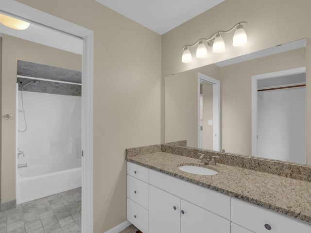 9223 W Wyndham Hills COURT, Franklin, WI 53132