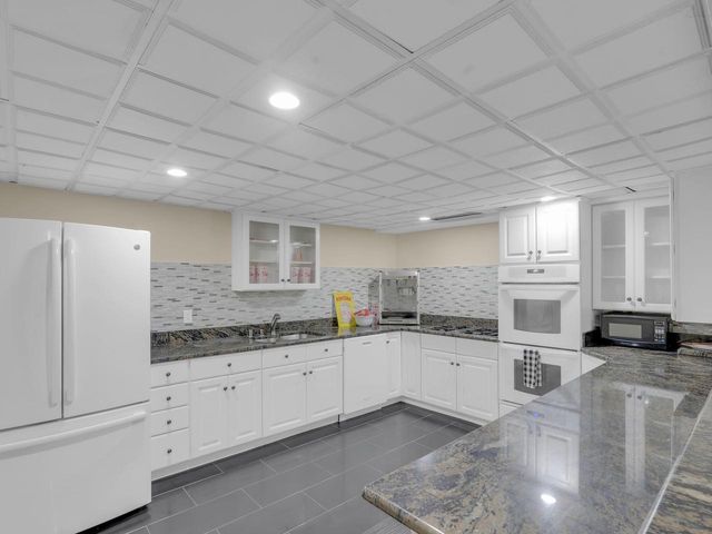 9223 W Wyndham Hills COURT, Franklin, WI 53132