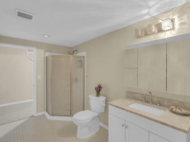 9223 W Wyndham Hills COURT, Franklin, WI 53132