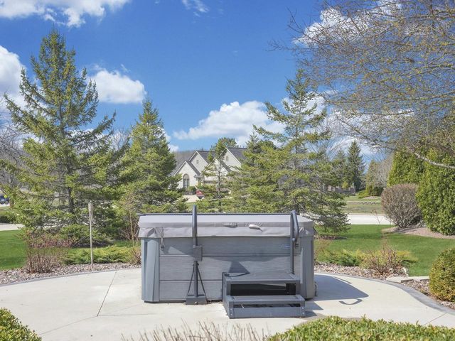 9223 W Wyndham Hills COURT, Franklin, WI 53132