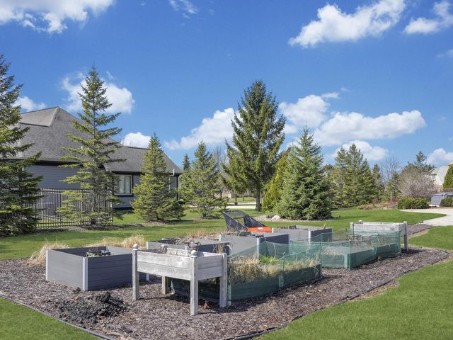 9223 W Wyndham Hills COURT, Franklin, WI 53132